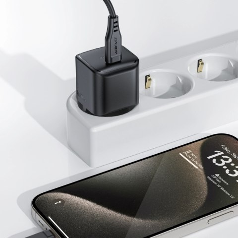 Ładowarka sieciowa Acefast A77 Mini PD 30W GaN USB-C - czarna Ładowarka sieciowa Acefast A77 Mini PD 30W GaN USB-C - czarna