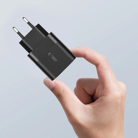 Ładowarka Tech-Protect C30W sieciowa USB-C PD 30W / USB-A QC 3.0 - czarna Ładowarka Tech-Protect C30W sieciowa USB-C PD 30W / USB-A QC 3.0 - czarna