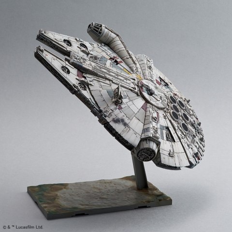 Model plastikowy Star Wars Millennium Falcon 1/144 Model plastikowy Star Wars Millennium Falcon 1/144