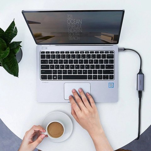 Ugreen zewnętrzna karta sieciowa RJ45 - USB Typ C (1000 Mbps/ 1 Gbps )Gigabit Ethernet szary (CM199) Ugreen zewnętrzna karta sieciowa RJ45 - USB Typ C (1000 Mbps/ 1 Gbps )Gigabit Ethernet szary (CM199)