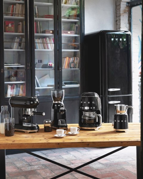 Ekspres przelewowy SMEG DCF02BLEU Ekspres przelewowy SMEG DCF02BLEU