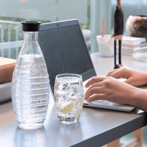 Saturator SodaStream Crystal 3 0 Promopack QC Schwarz z 3 szklanymi butelkami Saturator SodaStream Crystal 3 0 Promopack QC Schwarz z 3 szklanymi butelkami