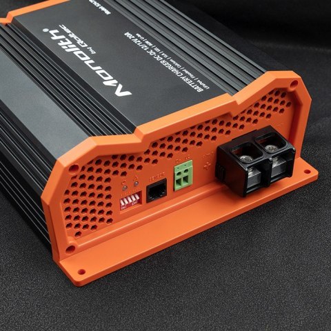 QOLTEC ŁADOWARKA DC-DC MONOLITH DO AKUMULATORÓW LIFEPO4 AGM 12V-12V | 20A | 250W QOLTEC ŁADOWARKA DC-DC MONOLITH DO AKUMULATORÓW LIFEPO4 AGM 12V-12V | 20A | 250W